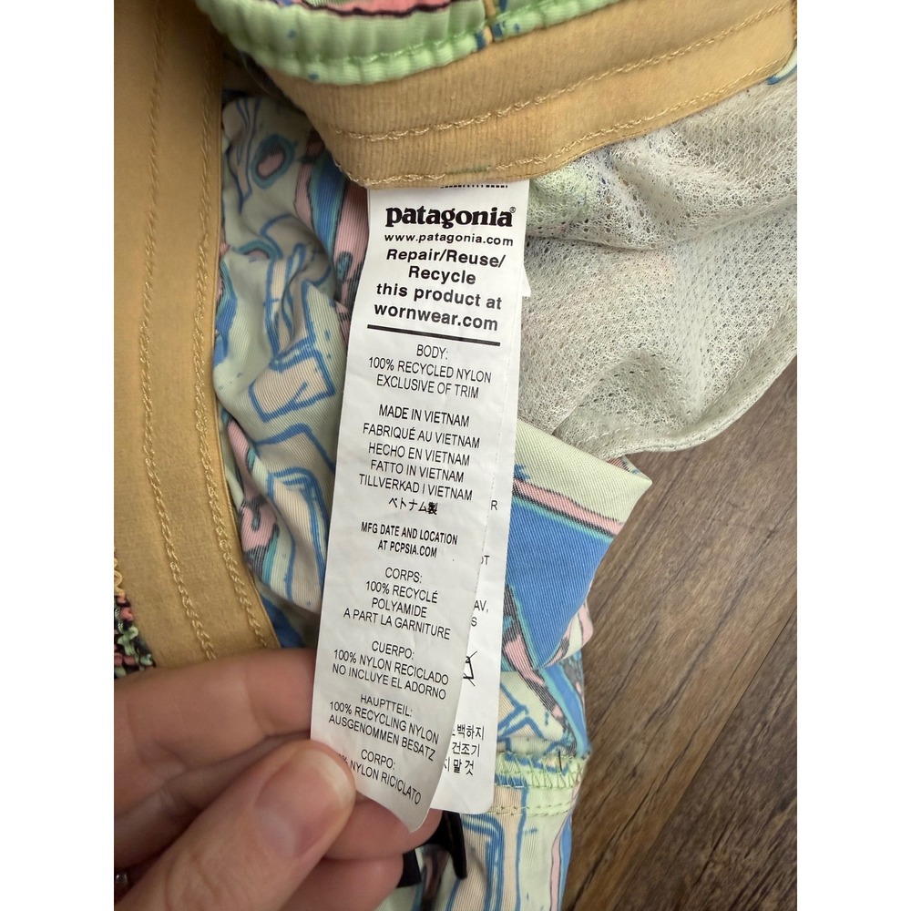 Patagonia Hybrid Shorts Mens XL Multicolor Geometric Tribal Print Nylon 5 Inch - Picture 4 of 5